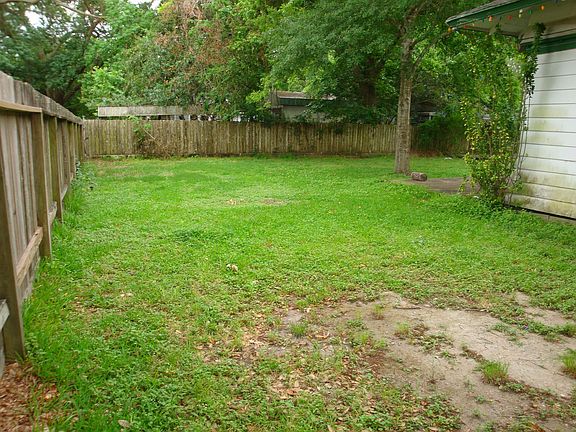 4th image of 2704 Avenue G