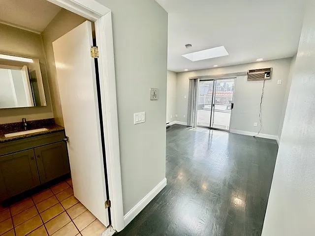 29 Charter St #3 — Photo 5