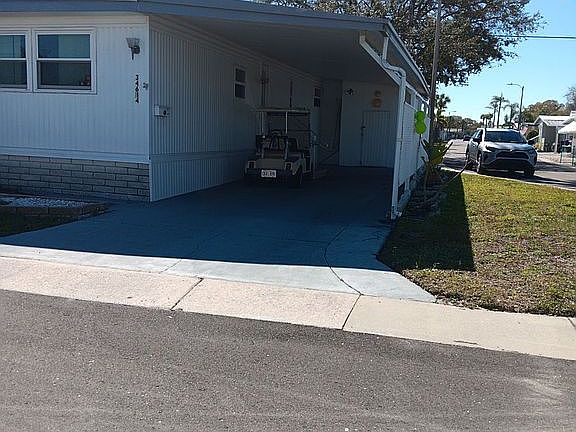 3rd image of 34614 Pine Dr