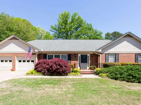 2149 Meadow Crest Ter, Snellville, GA 30078