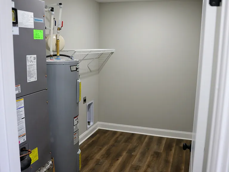 5001 Melana Way — Photo 6