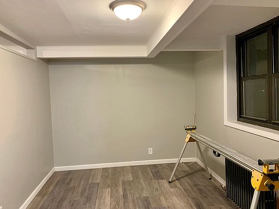 5th image of 115 Stonelea Pl APT 5E
