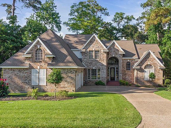 3rd image of 3134 Lake Island Dr