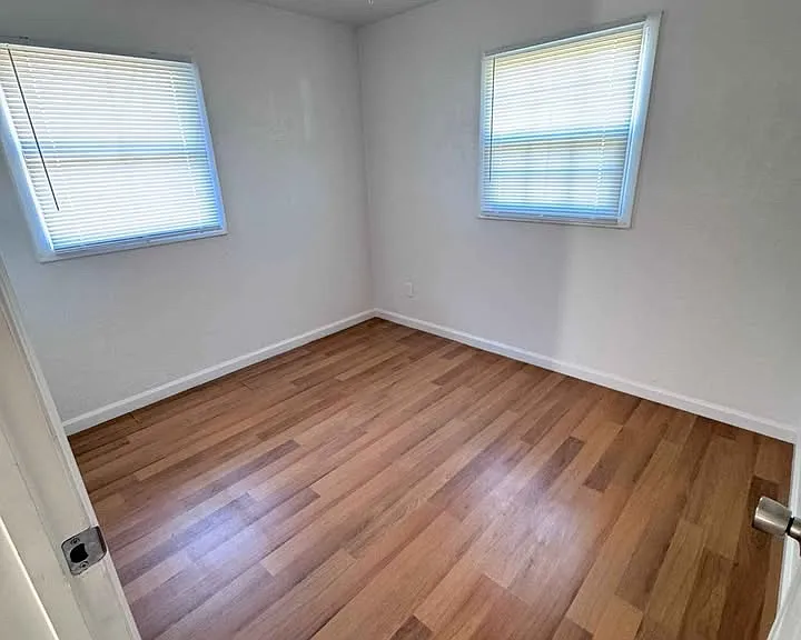 1125 Emerald Dr — Photo 17