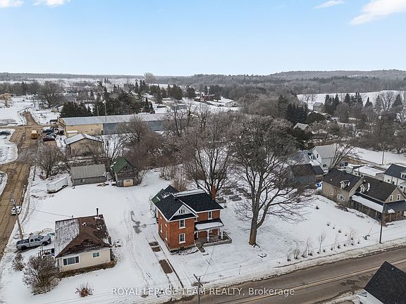 2nd image of 2110 Westmeath Rd