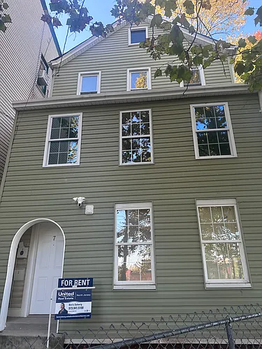 7 Circle Ave #2 Photo 1