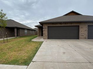1844 Cypress Ln, El Reno, OK 73036