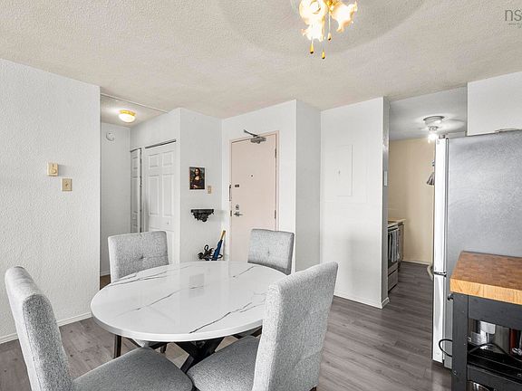 4th image of 5572 N Ridge Rd #407