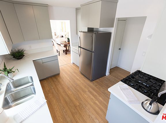 2nd image of 3779 Rosewood Ave #2