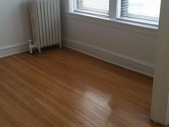 3rd image of 1335 W Estes Ave APT 21