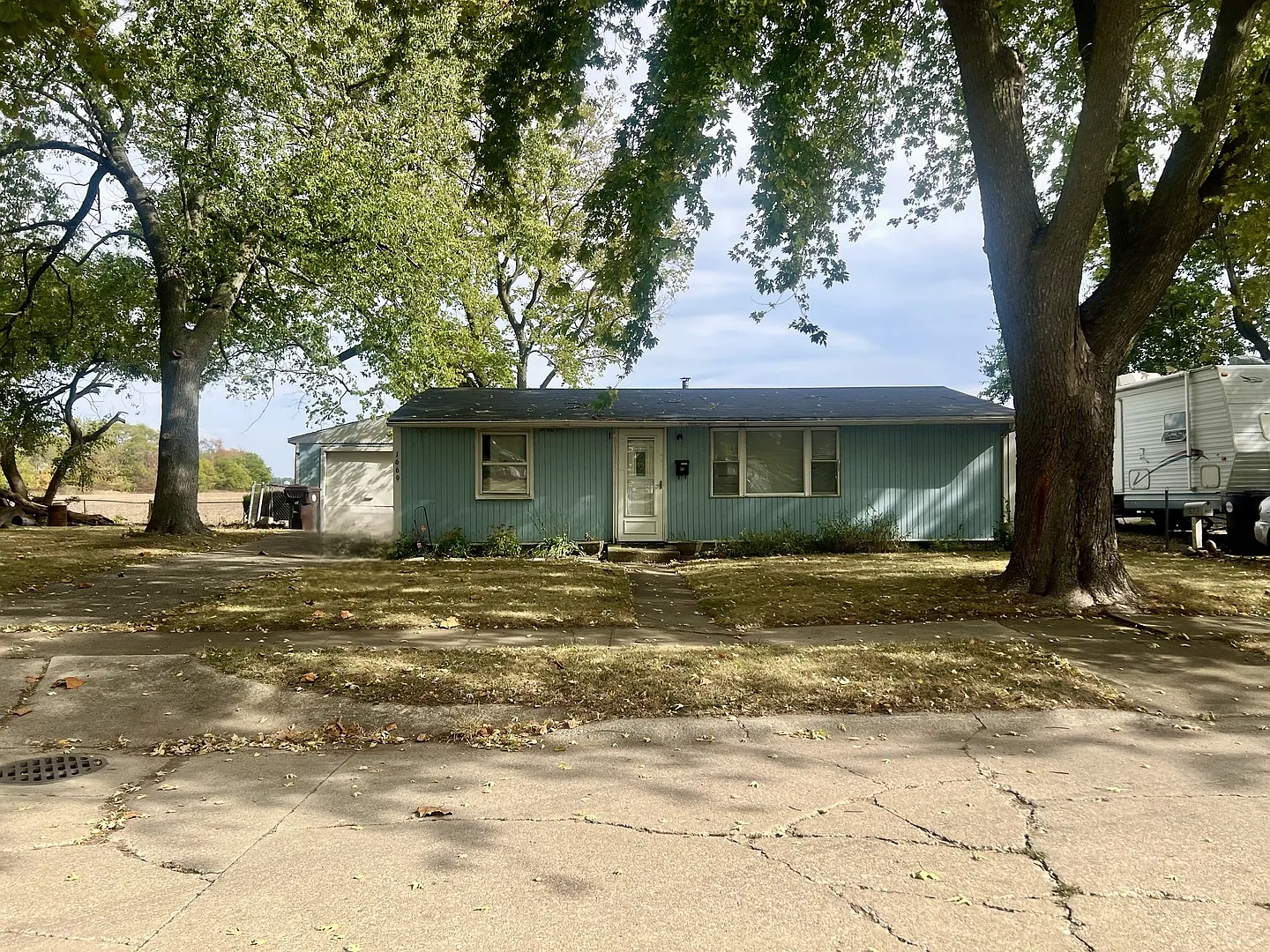 1669 Harper Dr photo 1