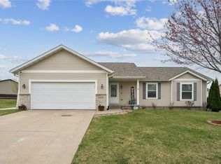 5645 Prairie Hill Ct, Marion, IA 52302