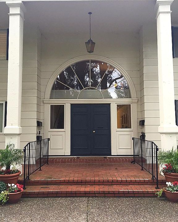 Entrance to 4-plex