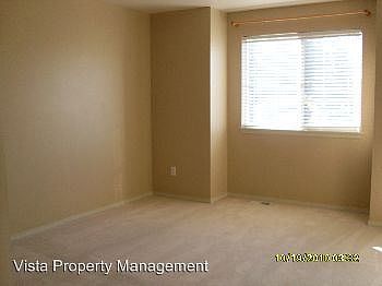 4th image of 12724 64th Ave E