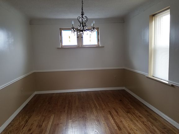 2nd image of 8702 Vasel Ave