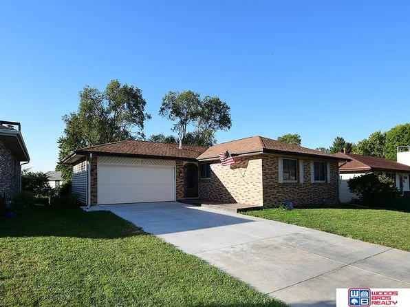 2111 Dodge St, Lincoln, NE 68521