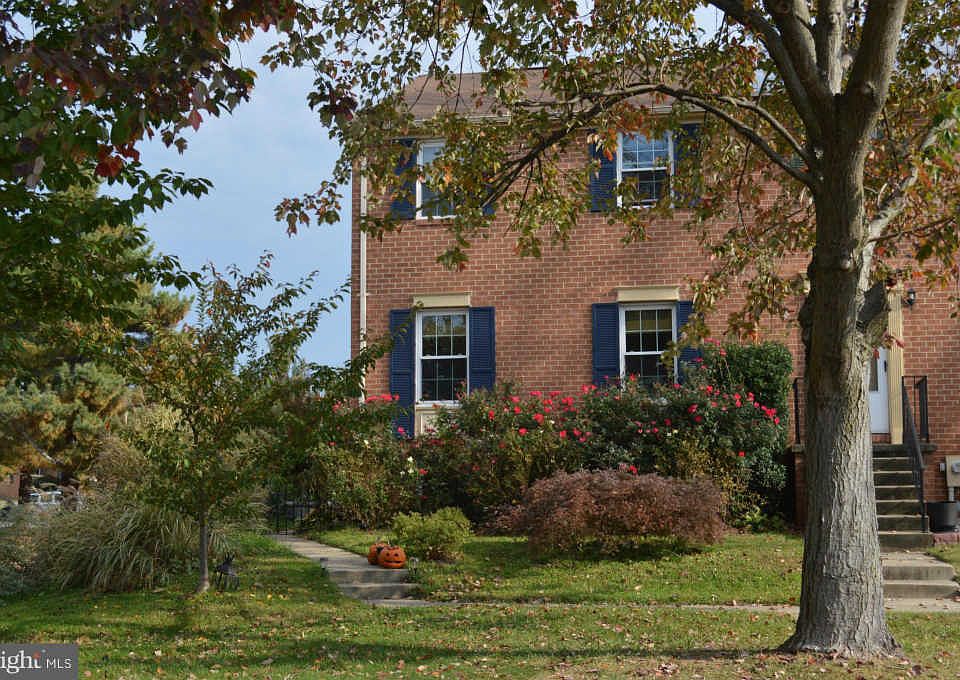 1st image of 828 Oyster Bay Hbr