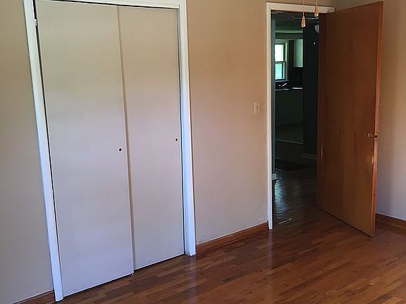 5th image of 419 W 13th St