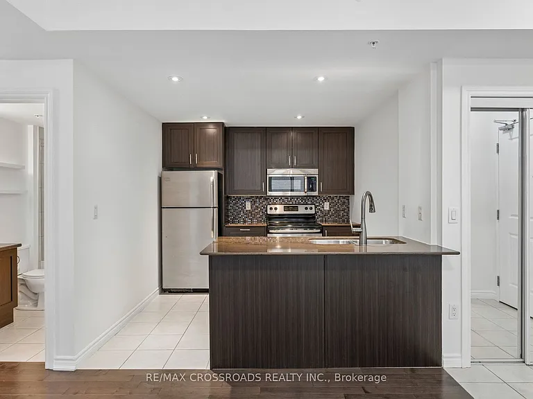 427 Aberdeen Ave #201 — Photo 8