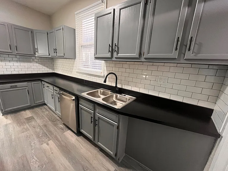 2955 N Spaulding Ave #2F — Photo 1