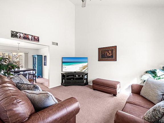 3rd image of 1111 Silverqueen Rd