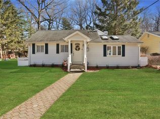 15 Leroy St, Pleasantville, NY 10570