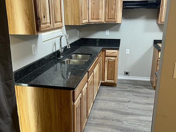 4th image of 2607 N Breckon Dr