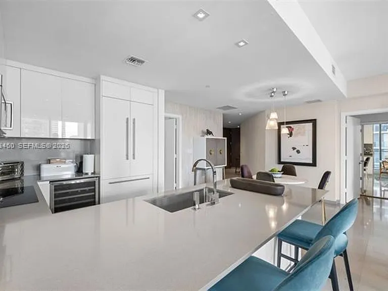 88 SW 7th St #1201 — Photo 20
