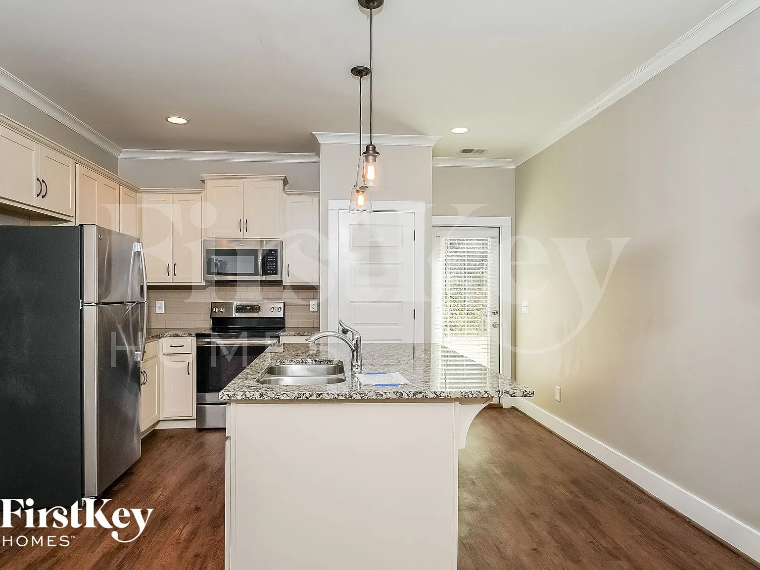 4 bed, 3.0 bath, 1770 sqft, $1,865 — Photo 3