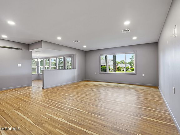 4th image of 206 Huntington Drive #B