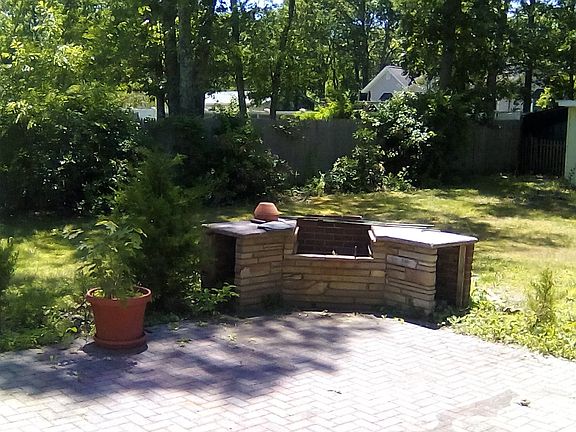 3rd image of 62 Homewood Dr