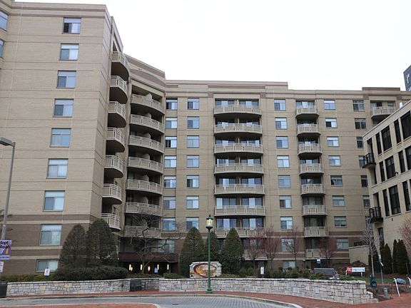 5th image of 7111 Woodmont Ave APT 418