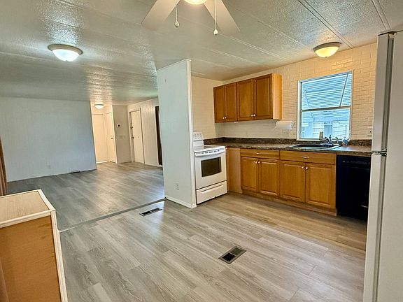 4th image of 1401 W Highway 50 Lot 8