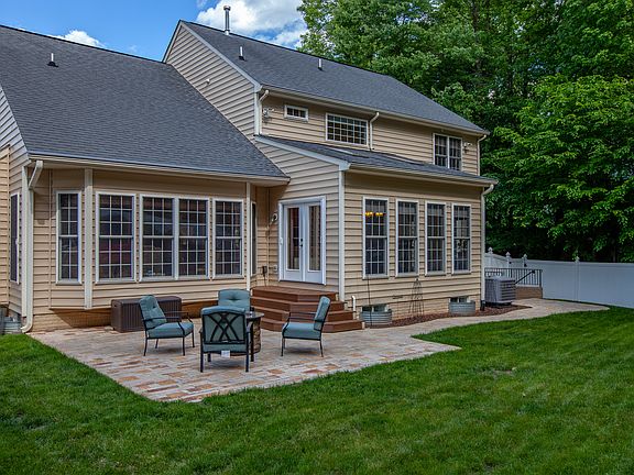 3rd image of 5818 Telluride Ln