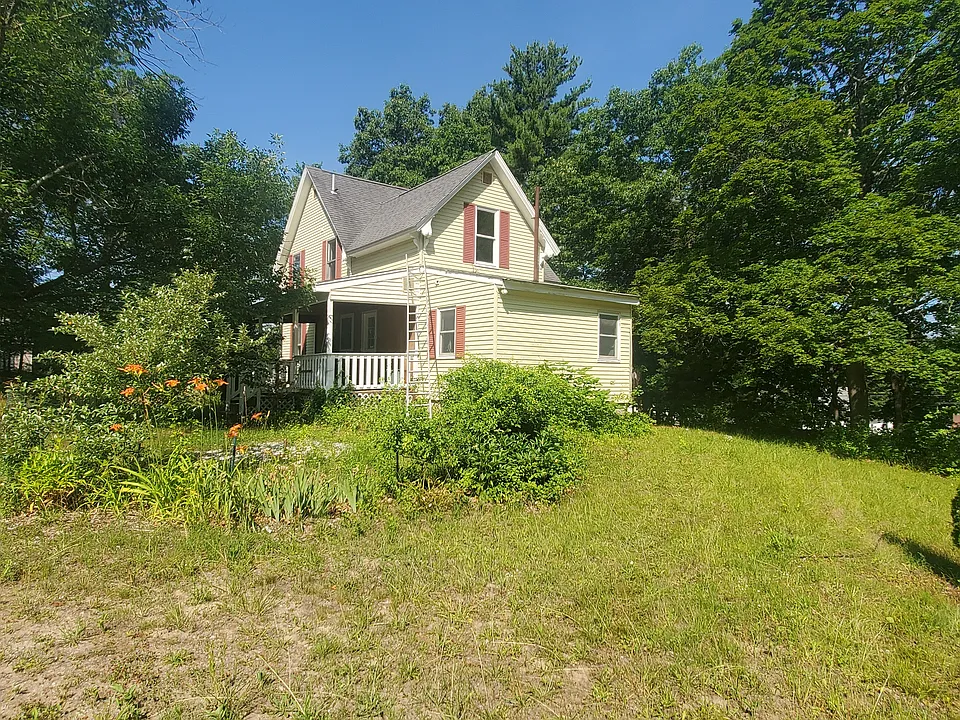 172 W Main St