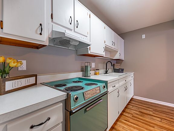 2nd image of 1609 E State St #301