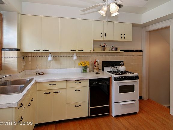 4th image of 1445 N Harlem Ave APT A