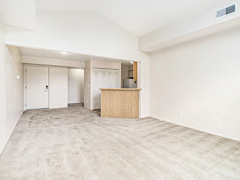 Arbor Lakes Apartments — Photo 41