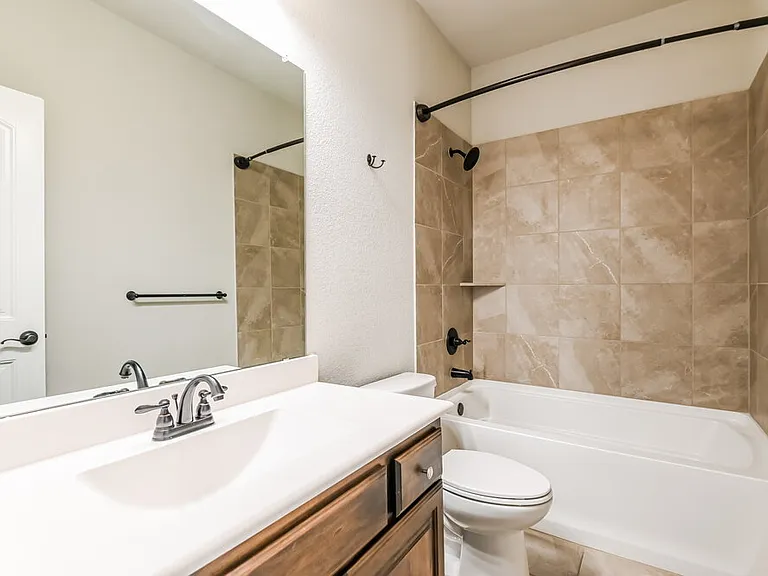 325 Strait Ln — Photo 14