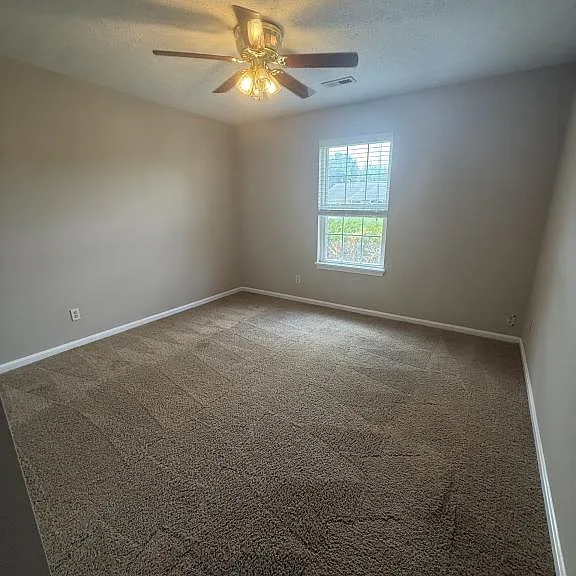 2444 Savannah Dr — Photo 12