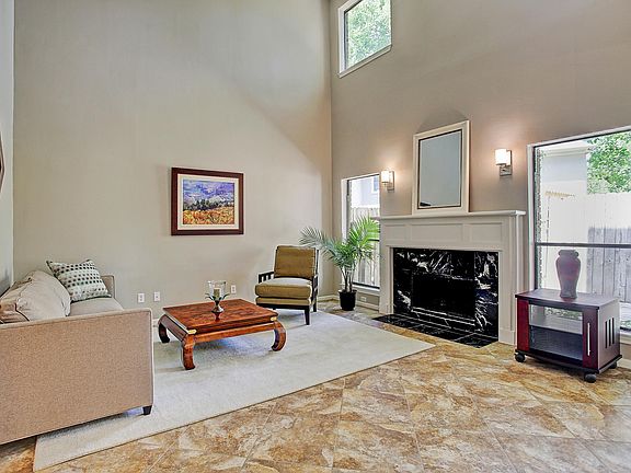 2nd image of 10 Town Oaks Pl