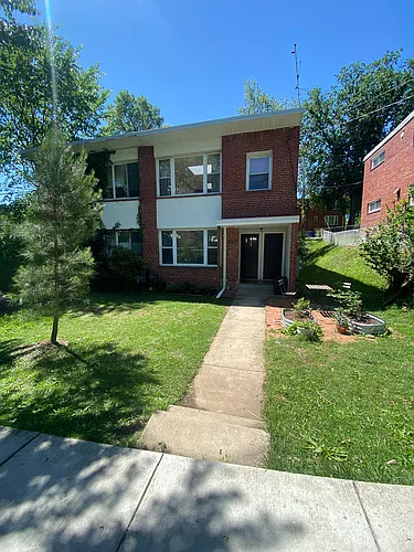 107 Victor St NE #1 Photo 1