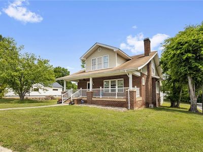 1819 Martin Luther King Jr Dr, Greensboro, NC, 27406