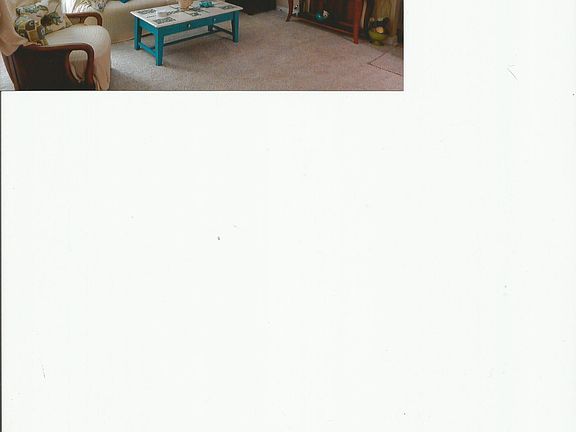  BIG LIVING ROOM