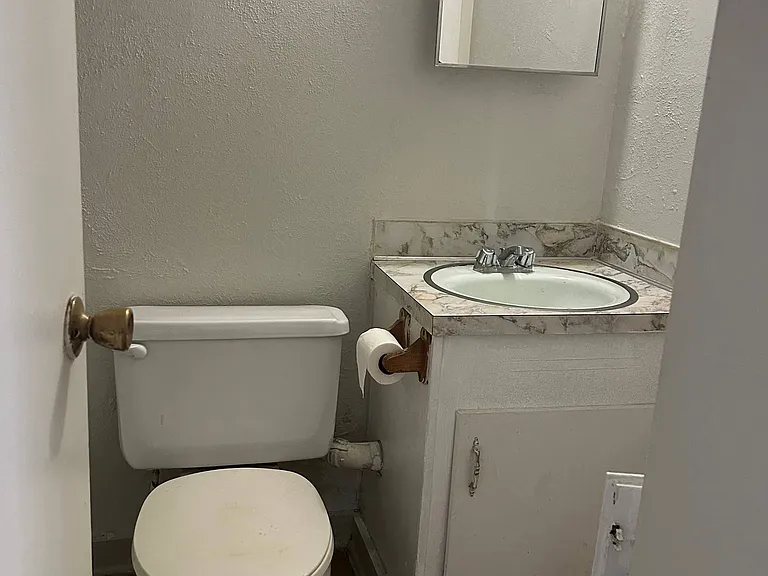 1 Bedroom Living In Copperas Cove — Photo 4