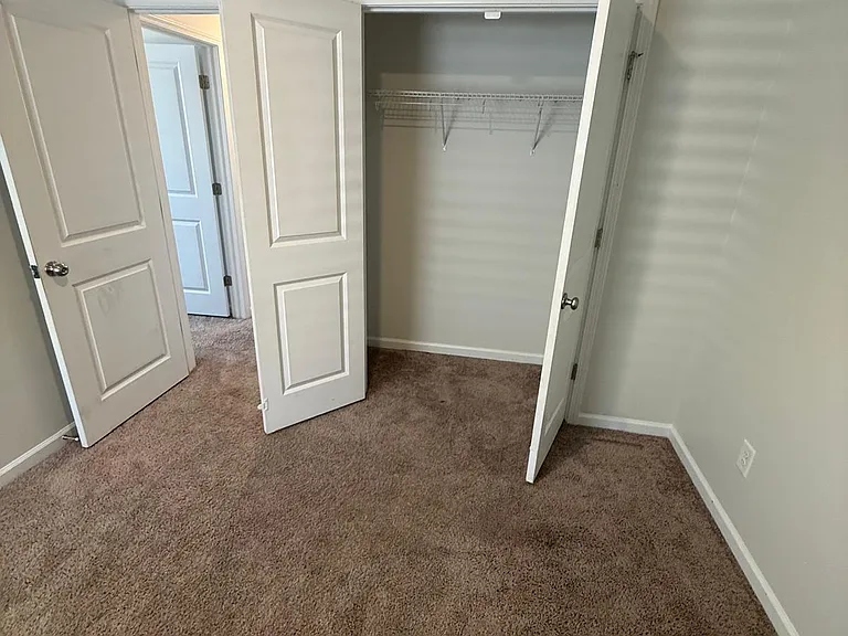 3909 Angel Hill Ln — Photo 37