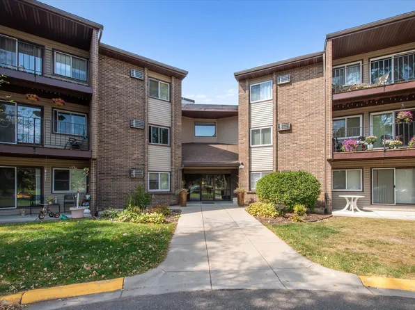 3425 Golfview Dr APT 219, Eagan, MN 55123