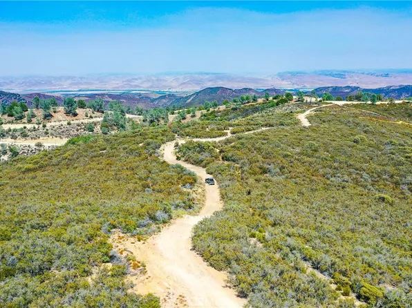 35 Lockwood Rd, Lockwood, CA 93932