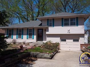 3720 SW Twilight Dr, Topeka, KS 66614