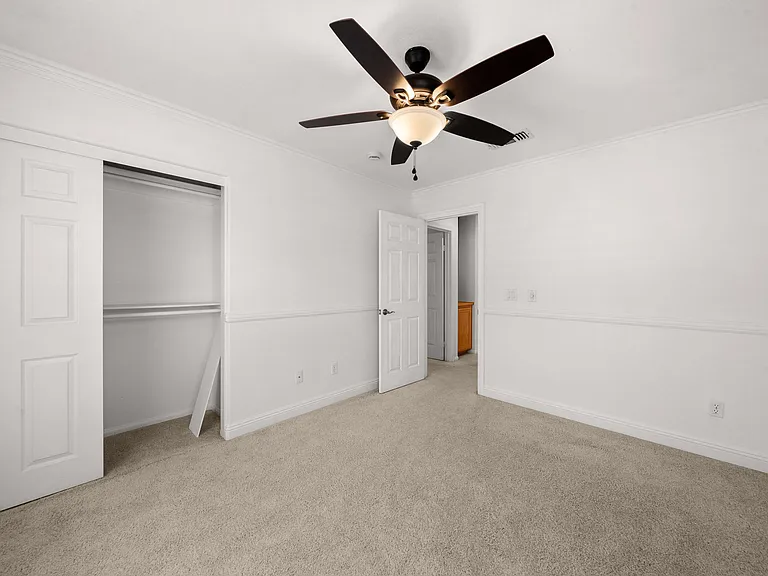 1546 Black Walnut Dr — Photo 32